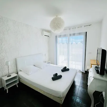 Livia Piscine 500m *