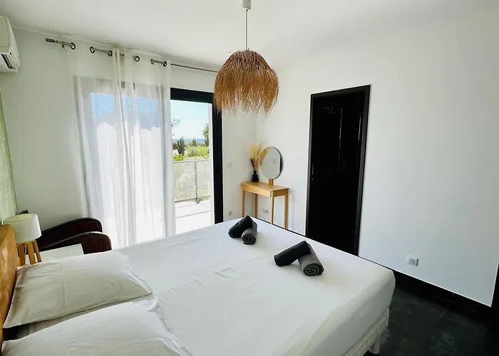 Livia Piscine 500m Porticcio (Corsica)