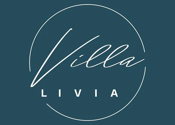 בית נופש Livia Piscine 500m *